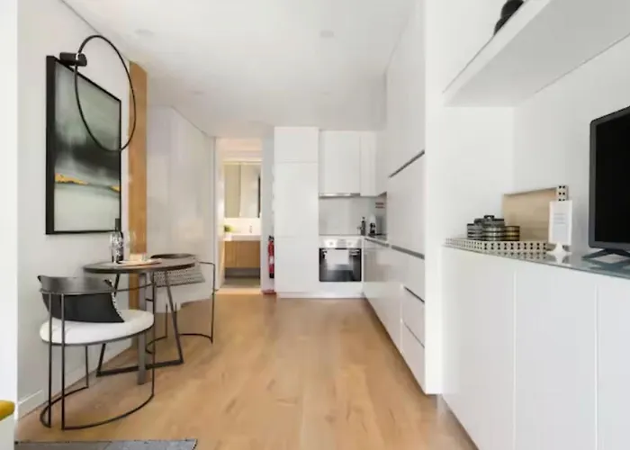 Apartment Contemporary Gem In Lisbon's Heart *