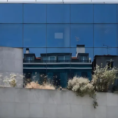 Apartament Contemporary Gem In Lisbon's Heart